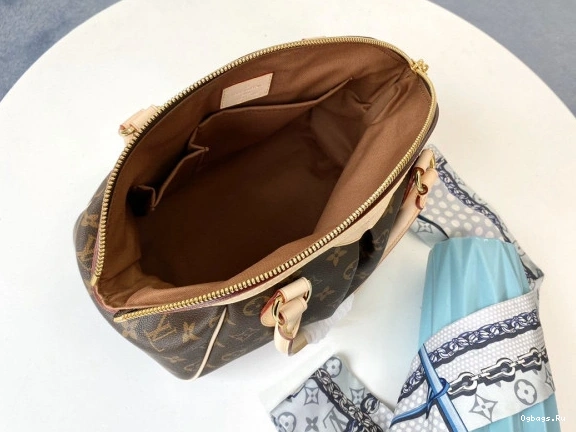 LOUIS VUITTON TIVOLI 1231